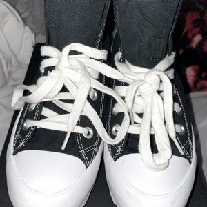 Platform Chuck Taylor converse women size 9